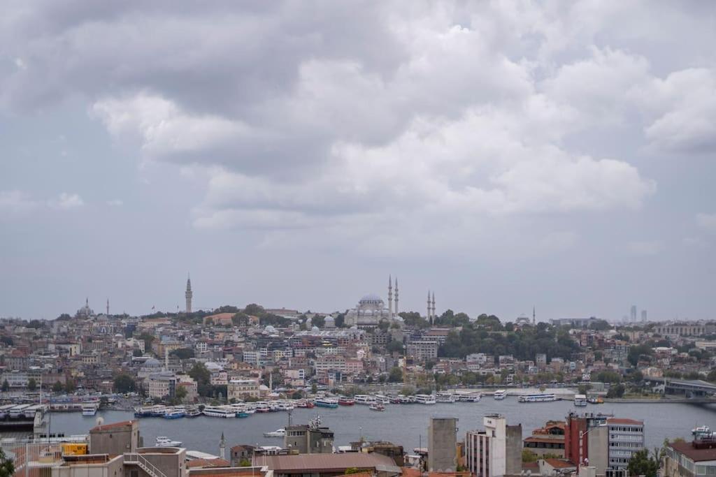 Historic 2 Bedroom Galata Apt-Heart Of Istanbul Exterior photo